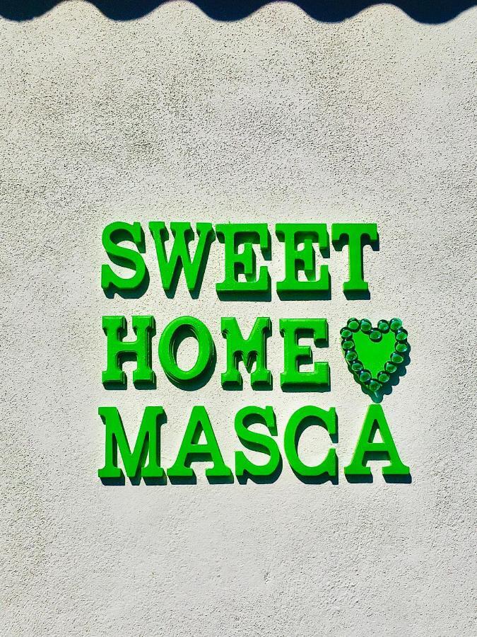 Sweet Home Masca Esterno foto